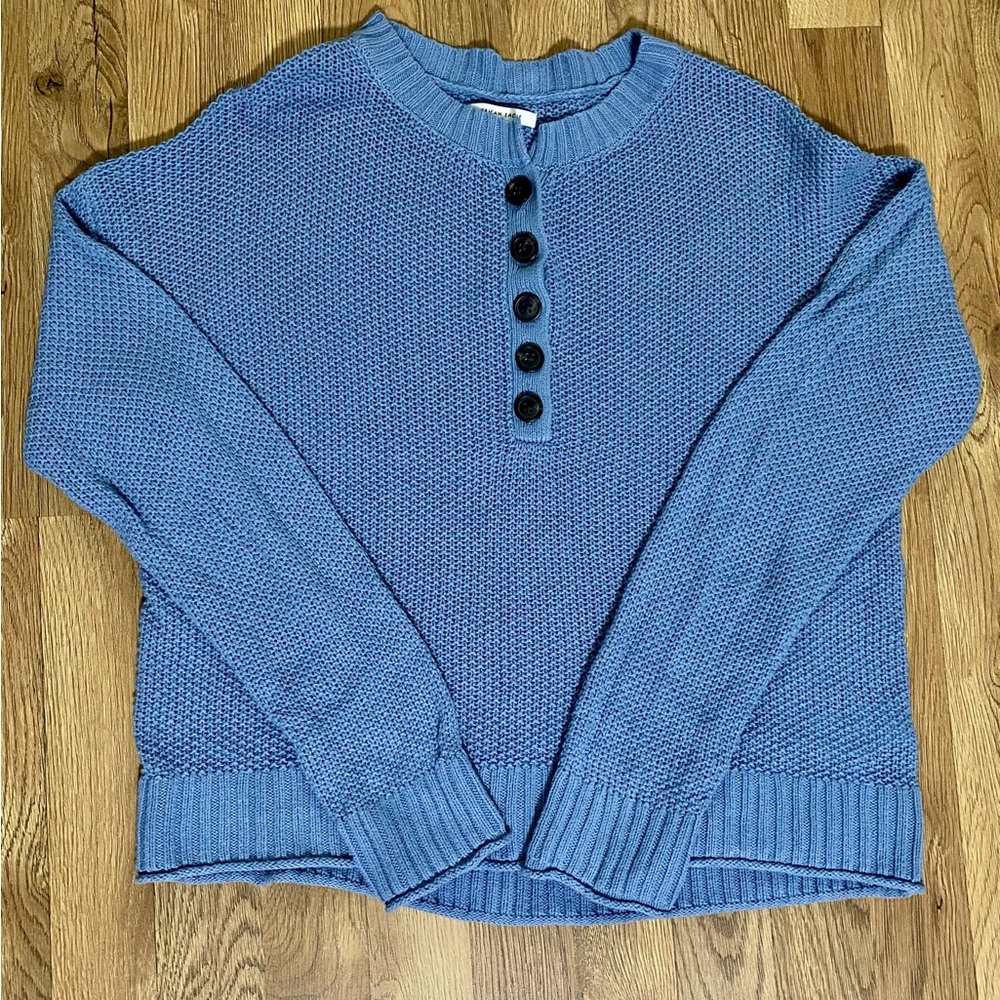 American Eagle Blue Knit Buttoned Henley - Light and Cozy!